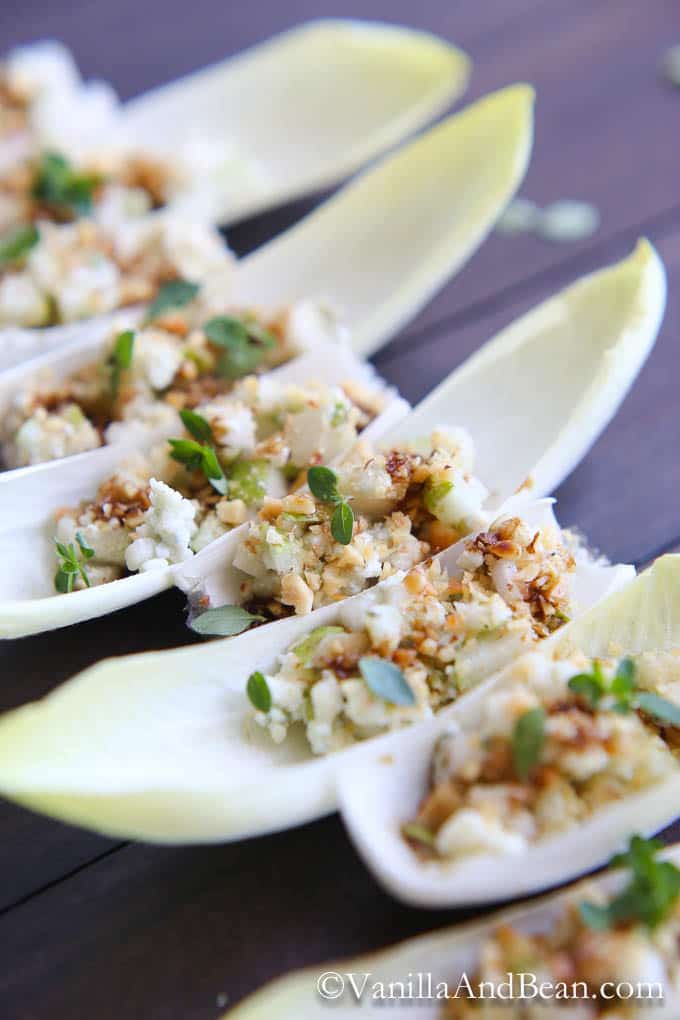 Endive with pear and blue cheese