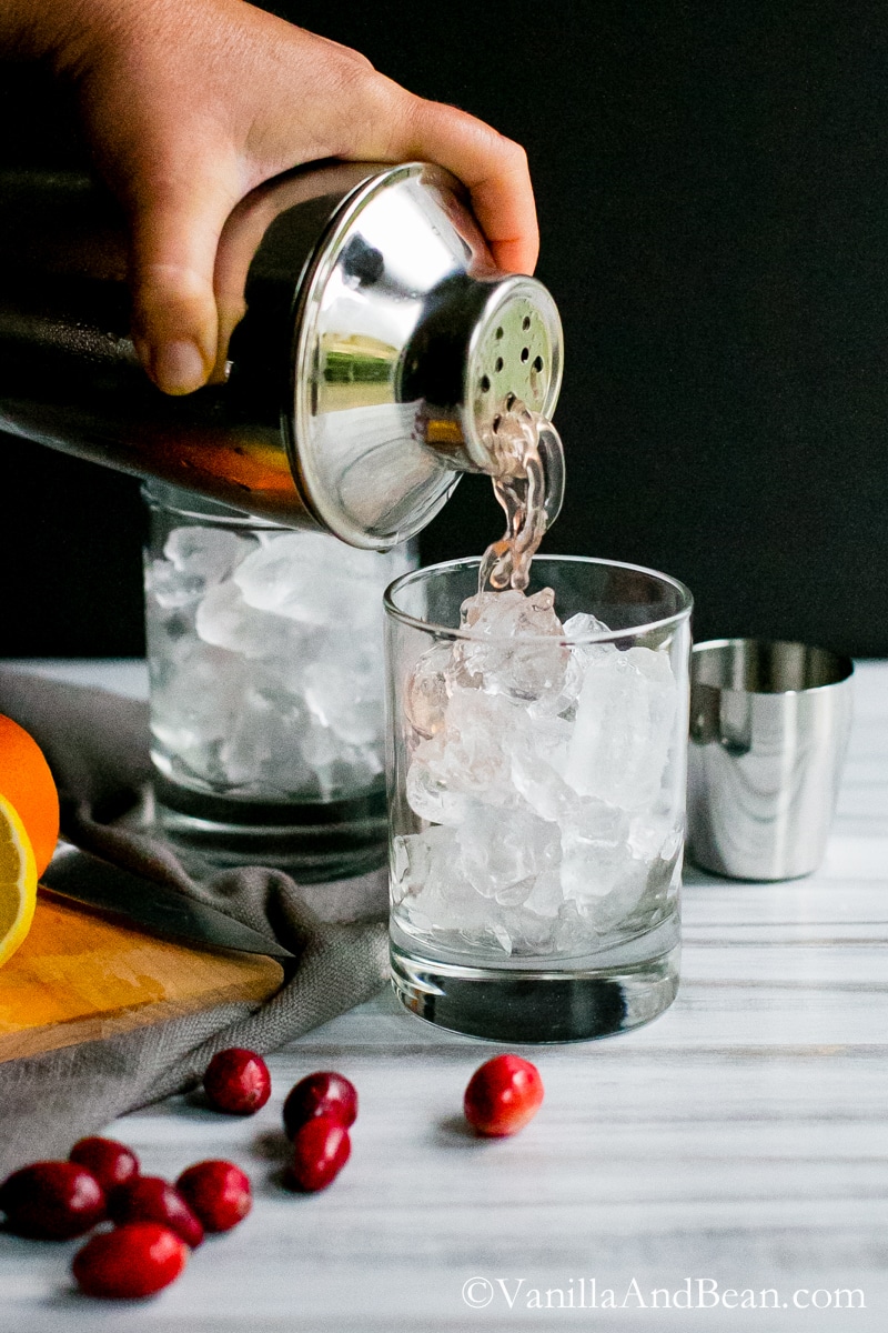 A festive ginger beer, citrus, and cranberry cocktail. | Vanilla And Bean