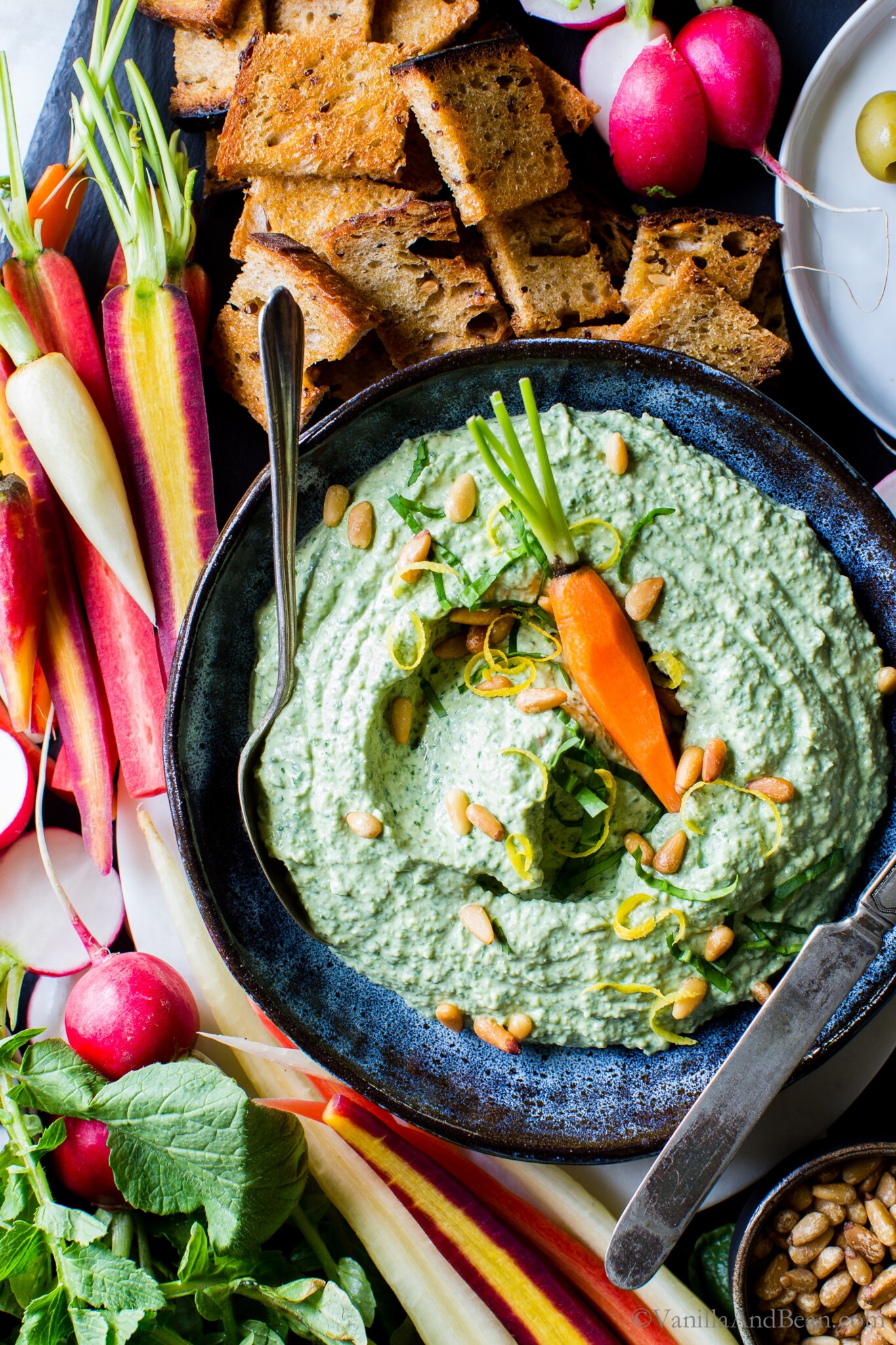 10 Minute Pesto-Spinach Whipped Ricotta Dip