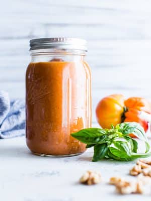 Easy Homemade Pasta Sauce from Scratch in a Mason jar.
