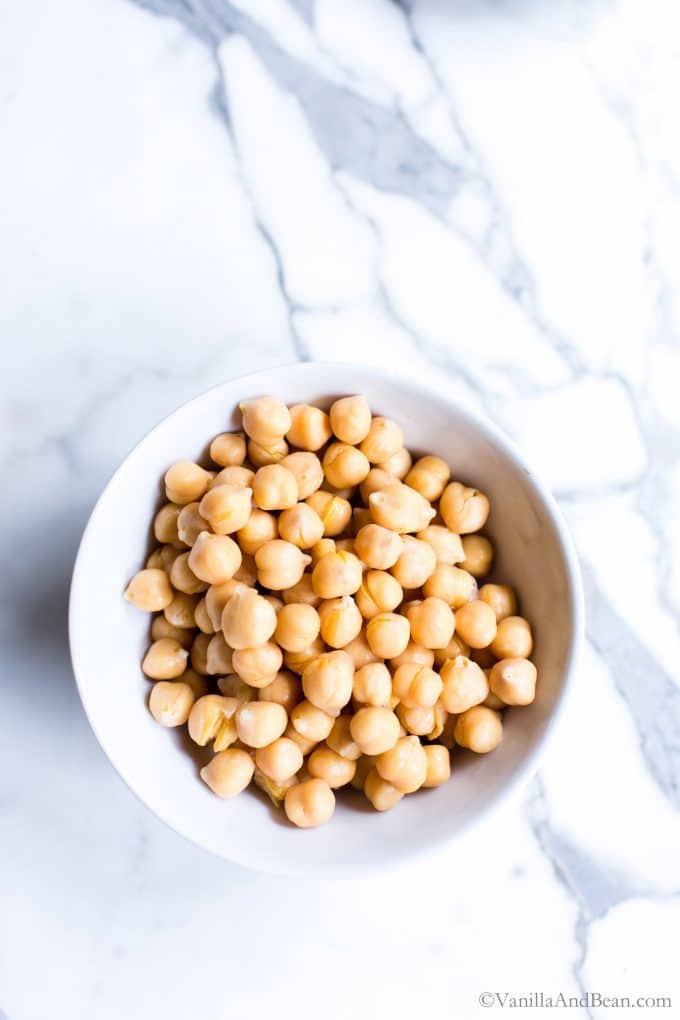 Chickpeas in a bowl. 