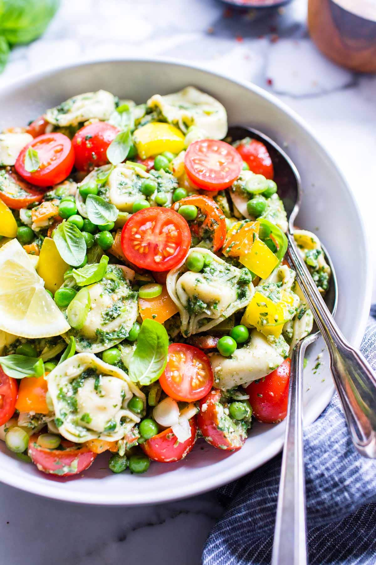 20 Minute Summer Pesto Tortellini Pasta Salad
