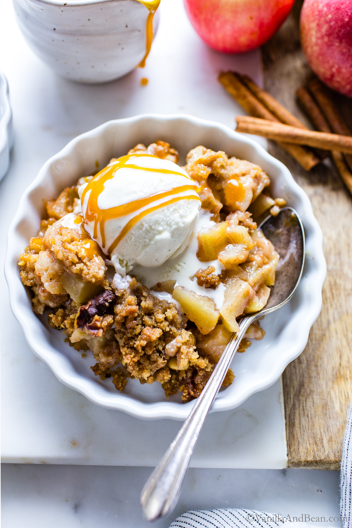 Vegan Apple Crumble with Brown Sugar